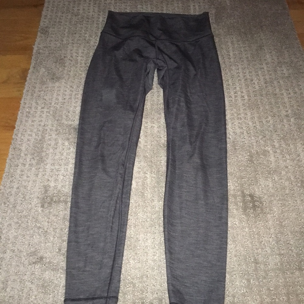 Gray lululemon leggings(wunder under)